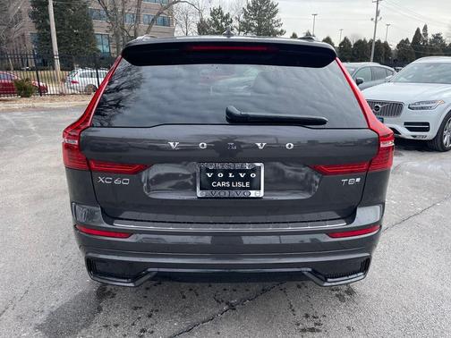 2025 Volvo XC60 Plug-In Hybrid T8 Plus