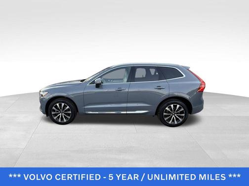 2023 Volvo XC60 B5 Plus Bright Theme
