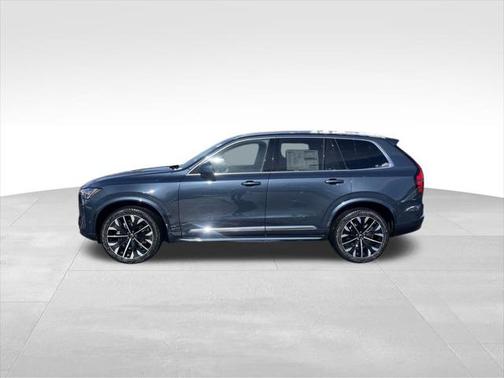 2025 Volvo XC90 B6 Plus 7-Seater