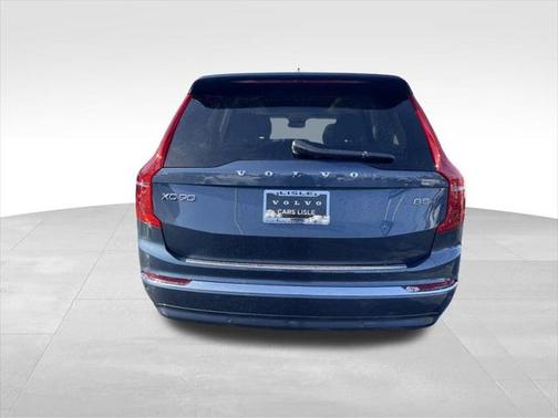 2025 Volvo XC90 B5 Plus