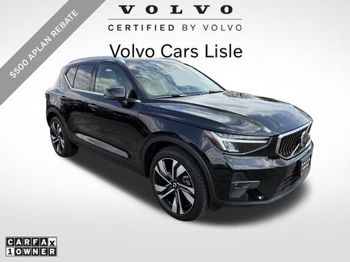 Onyx Black Metallic 2023 Volvo XC40 B5 Plus Bright Theme