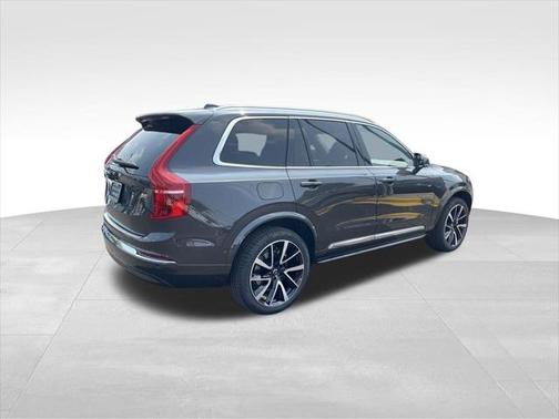 2025 Volvo XC90 PLUS