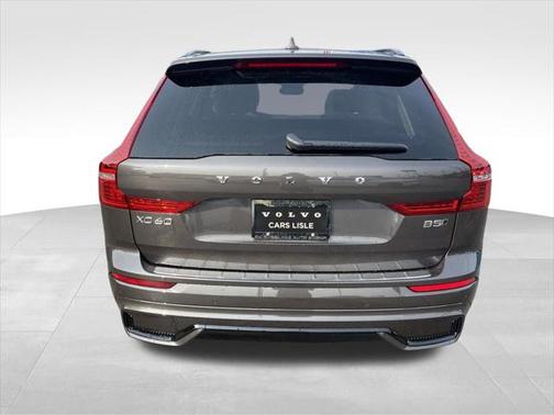 2025 Volvo XC60 B5 Ultra