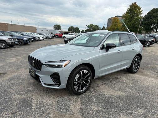 2026 Volvo XC60 B5 Ultra