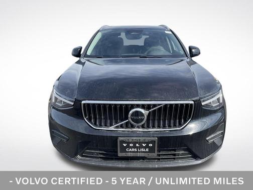 Onyx Black Metallic 2025 Volvo XC40 B5 Core Bright Theme