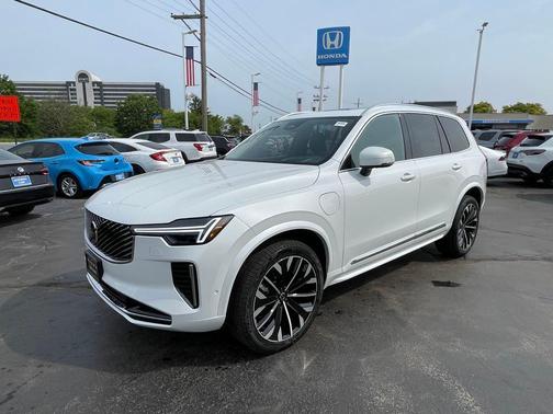 2025 Volvo XC90 Plug-In Hybrid T8 Ultra