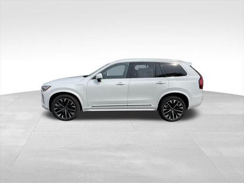2025 Volvo XC90 Plug-In Hybrid T8 Ultra