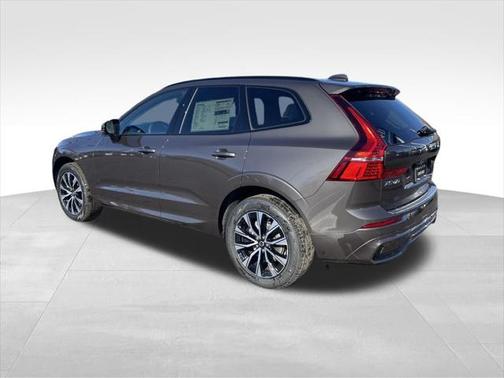 2025 Volvo XC60 B5 Core
