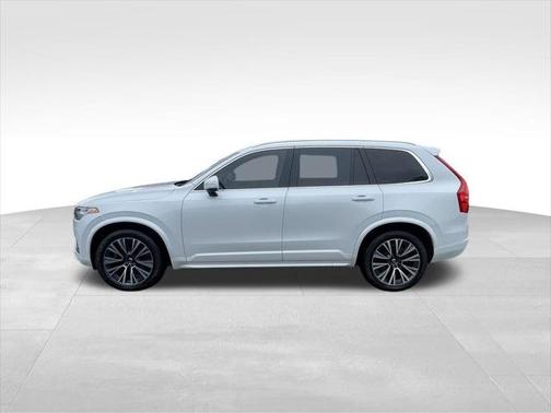 2020 Volvo XC90 T6 Momentum