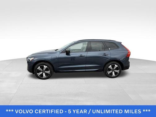 2023 Volvo XC60 Recharge Plug-In Hybrid T8 Plus Dark Theme