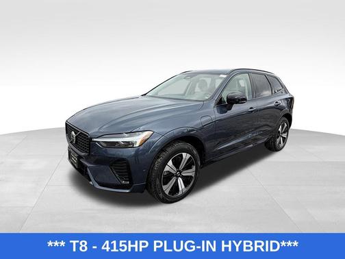 2023 Volvo XC60 Recharge Plug-In Hybrid T8 Plus Dark Theme