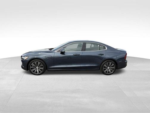 2020 Volvo S60 Hybrid T5