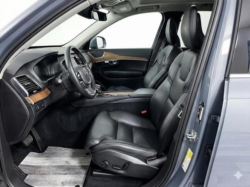 2023 Volvo XC90 B6 Plus 7-Seater