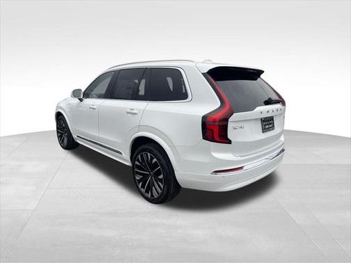 2025 Volvo XC90 Plug-In Hybrid T8 Plus