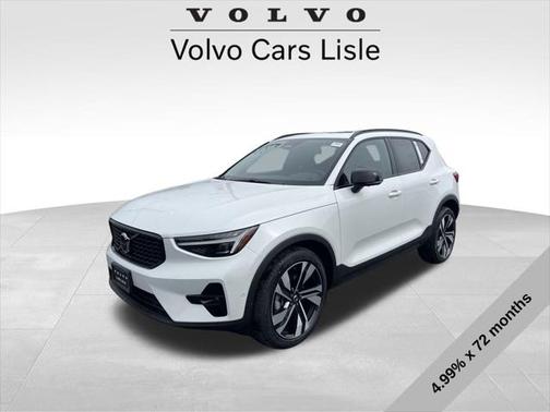 2025 Volvo XC40 B5 Ultra Dark Theme