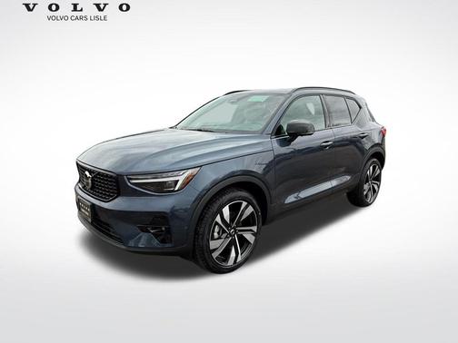 2026 Volvo XC40 B5 Ultra