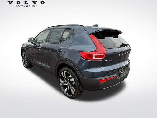 2026 Volvo XC40 B5 Ultra