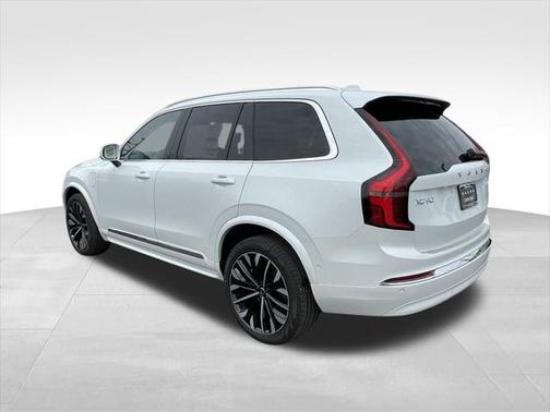 2025 Volvo XC90 Plug-In Hybrid T8 Plus
