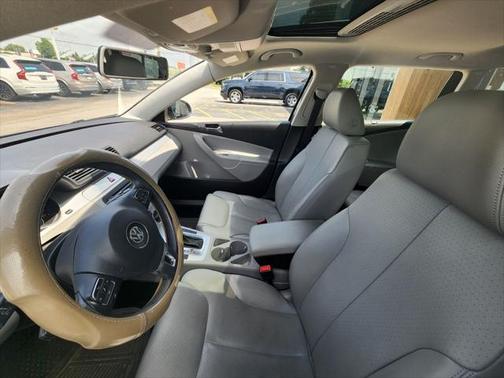 2010 Volkswagen Passat Komfort