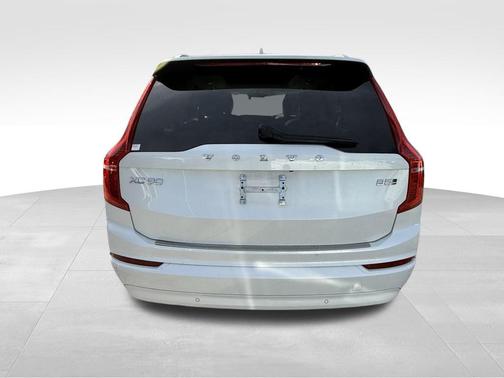 2023 Volvo XC90 B5 Core