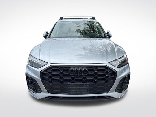 Silver Metallic 2022 Audi Q5 45 S line Prestige