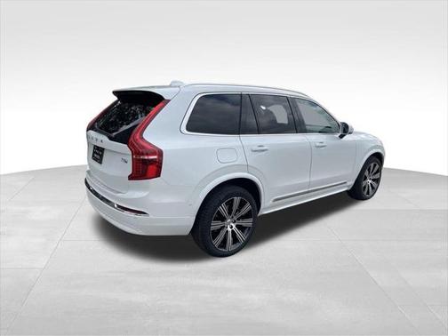 2025 Volvo XC90 Plug-In Hybrid T8 Ultra