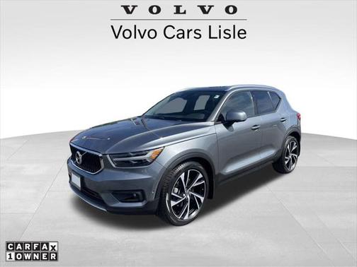 2019 Volvo XC40 T5 Momentum