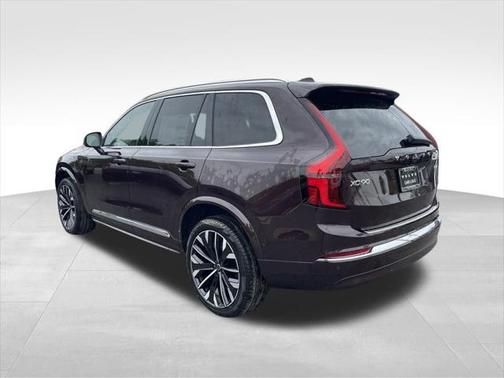 2025 Volvo XC90 Plug-In Hybrid T8 Plus