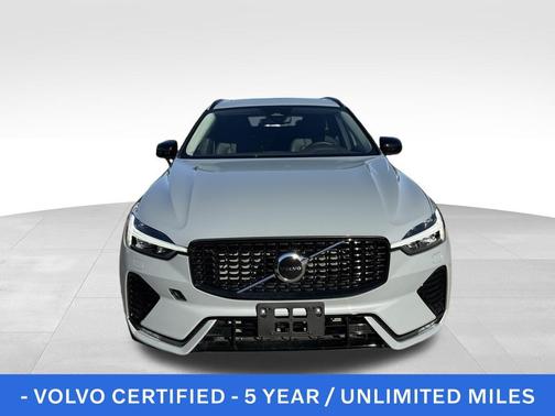2025 Volvo XC60 B5 Core