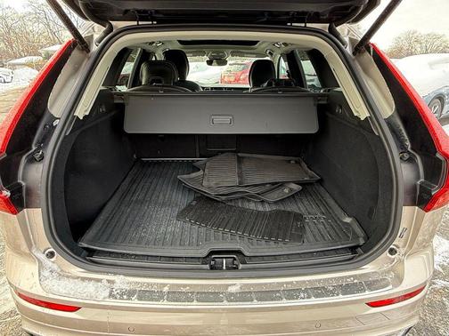 2025 Volvo XC60 B5 Core