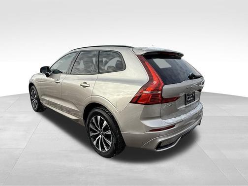 2025 Volvo XC60 B5 Core
