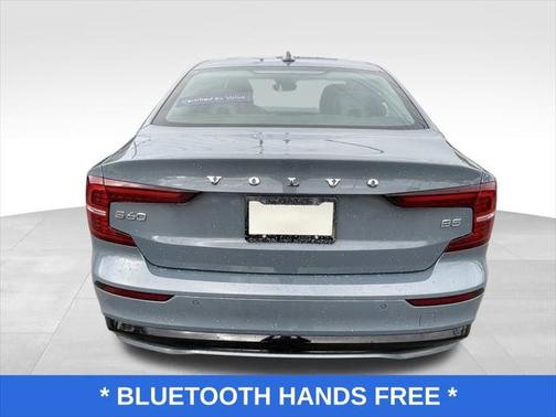 2024 Volvo S60 B5 Core Dark Theme