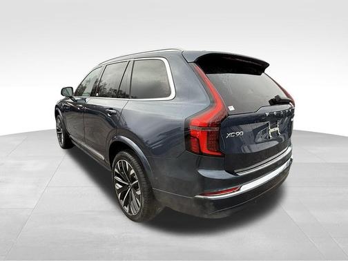 2026 Volvo XC90 B6 Plus 6-Seater
