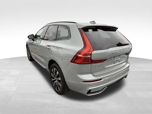 2025 Volvo XC60 B5 Core