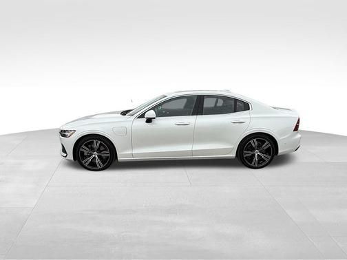 2021 Volvo S60 Recharge Plug-In Hybrid T8 Inscription