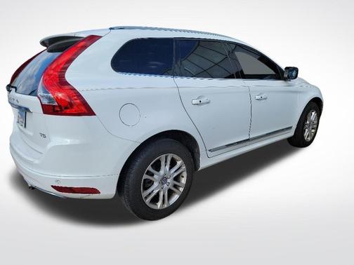 Ice White 2015 Volvo XC60 T5 Premier