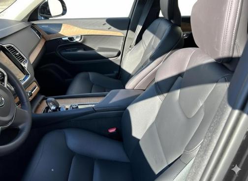 2023 Volvo XC90 B6 Plus 6-Seater
