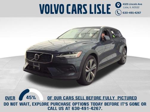 2025 Volvo V60 Cross Country B5 Plus