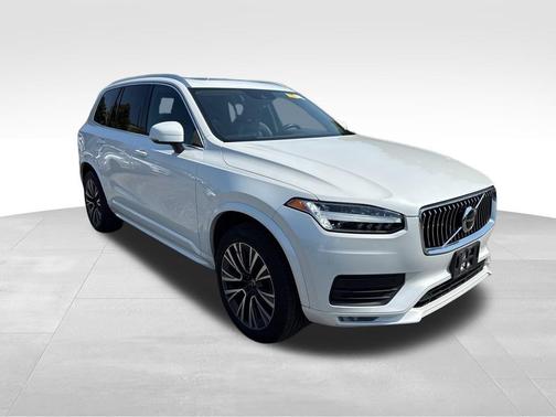 2020 Volvo XC90 T5 Momentum