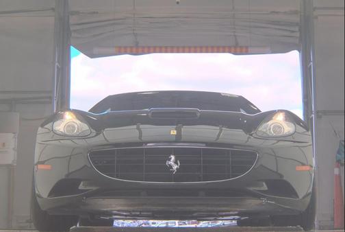 2010 Ferrari California Base