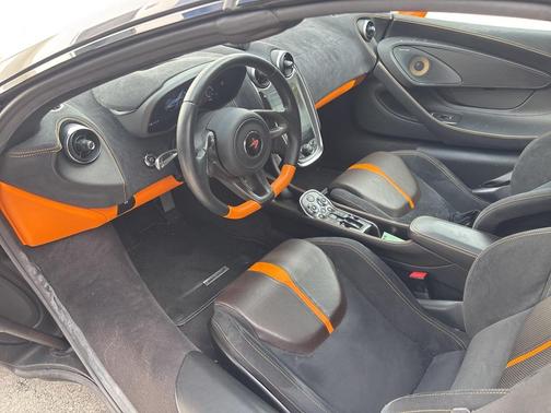 2018 McLaren 570S Base