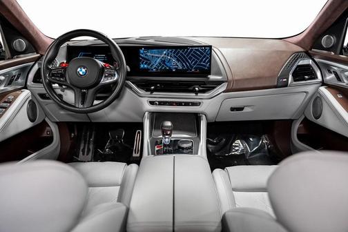 2023 BMW XM Base