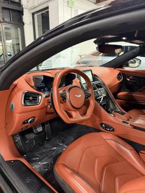 2019 Aston Martin DBS Superleggera