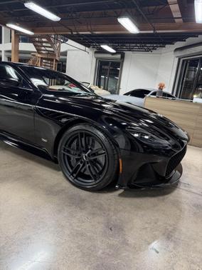 2019 Aston Martin DBS Superleggera