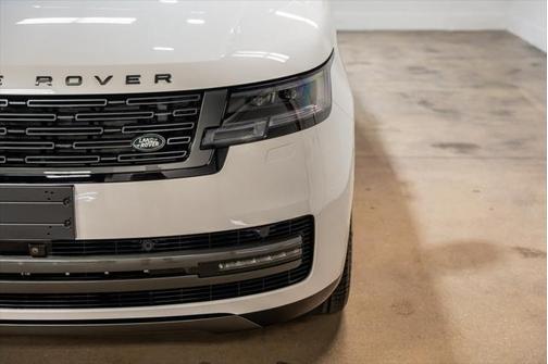 2024 Land Rover Range Rover P530 SE