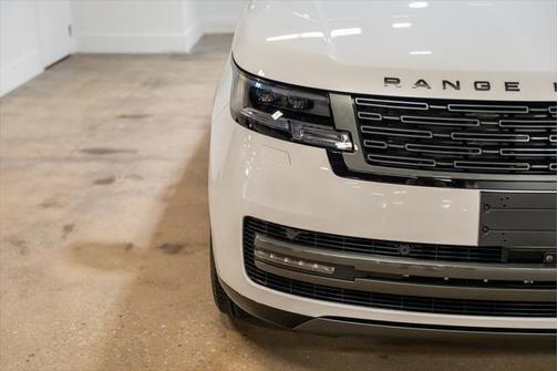 2024 Land Rover Range Rover P530 SE