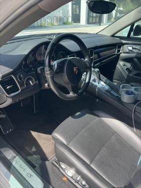 2014 Porsche Panamera 4S