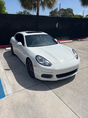 2014 Porsche Panamera 4S