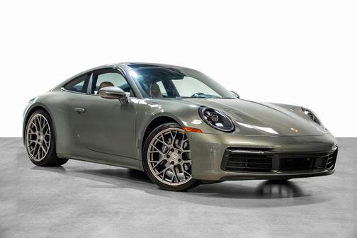 2022 Porsche 911 Carrera 4