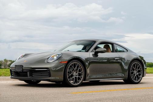 2022 Porsche 911 Carrera 4